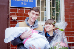 фотограф-на-выписку-из-роддома-в-Москве-33